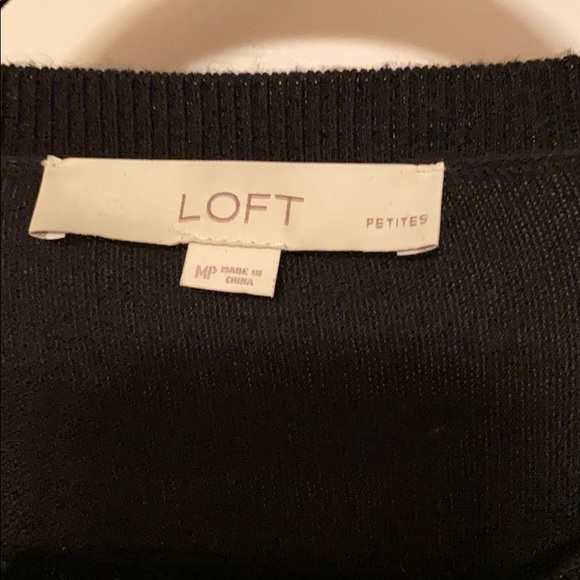 Light Sweater with bottom detail - Picture 5 of 9